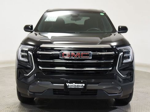 Used 2025 GMC Terrain Elevation AWD/4WD image 2