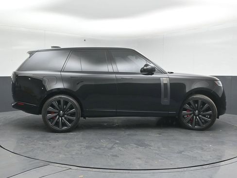 Used 2025 Land Rover Range Rover SV AWD/4WD image 8