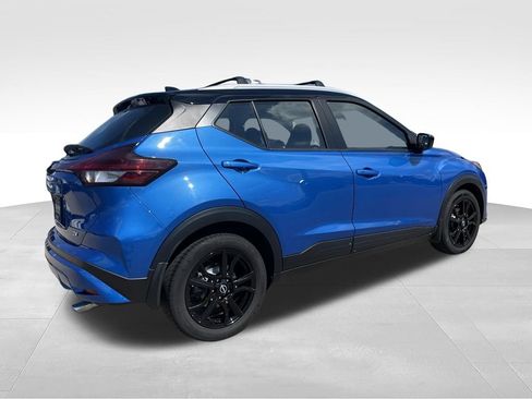 Used 2024 Nissan Kicks SV w/ Interior Electronics Package FWD image 4