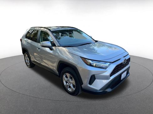 Used 2025 Toyota RAV4 XLE image 1