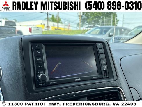 Used 2019 Dodge Grand Caravan SE w/ UConnect Hands-Free Group FWD image 9