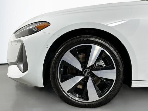 Used 2025 Audi A5 2.0T Prestige w/ 19" Wheel Package AWD/4WD image 12