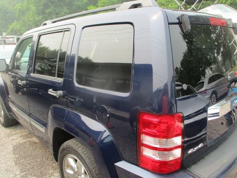Used 2012 Jeep Liberty Sport AWD/4WD image 5