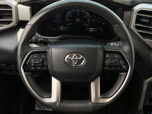 Used 2024 Toyota Tundra Limited AWD/4WD image 15