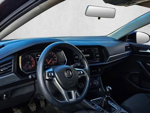 Used 2021 Volkswagen Jetta S w/ Driver Assistance Package image 9