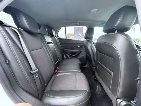 Certified 2022 Chevrolet Trax LT w/ LT Convenience Package image 19