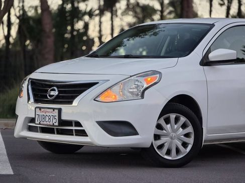 Used 2016 Nissan Versa S FWD image 39