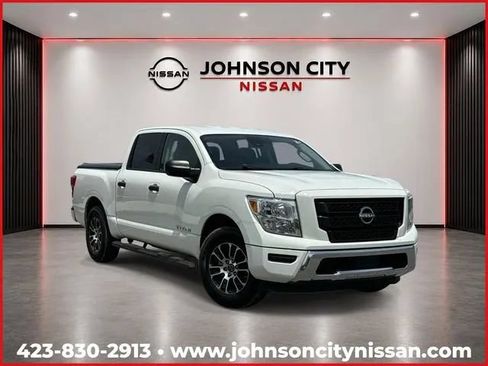 Used 2023 Nissan Titan SV RWD image 1