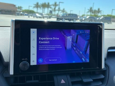 Used 2025 Toyota RAV4 XLE image 22