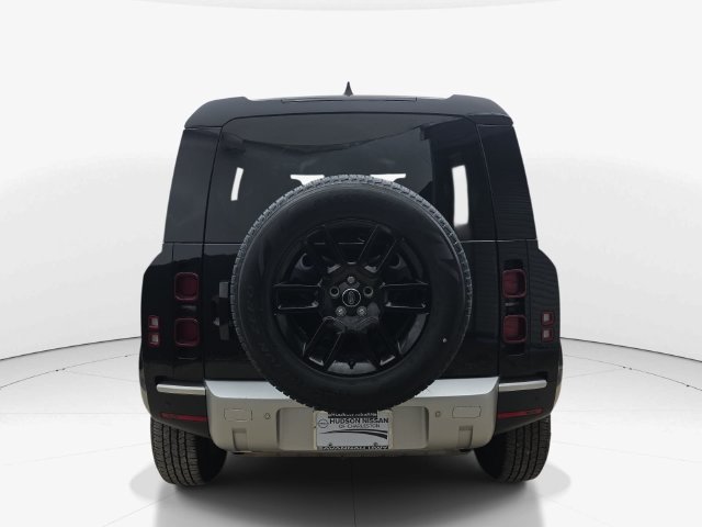 Used 2025 Land Rover Defender 110 S AWD/4WD image 7