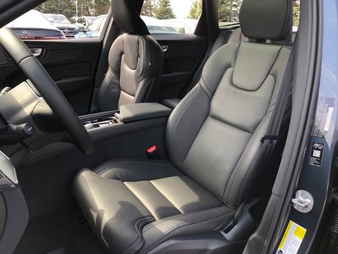 New 2026 Volvo XC60 B5 Ultra w/ Protection Package Premier AWD/4WD image 33