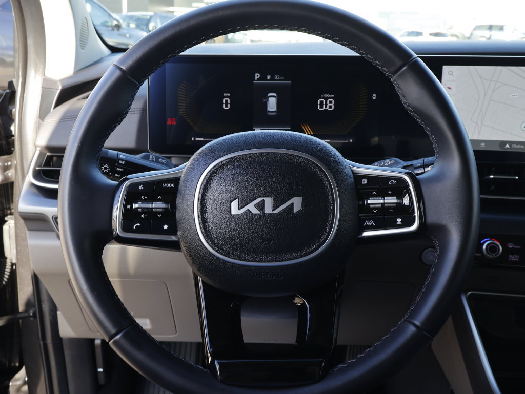 Certified 2026 Kia Carnival FWD image 35