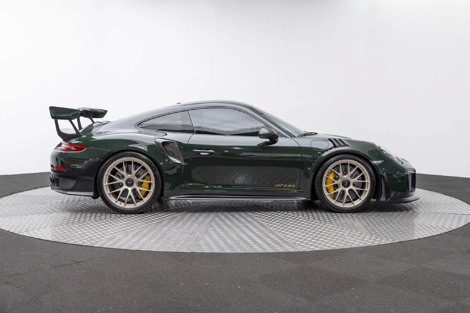 Used 2018 Porsche 911 GT2 RS RWD image 43