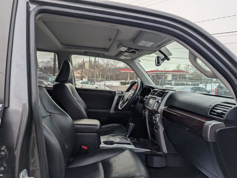 Used 2016 Toyota 4Runner Limited image 23