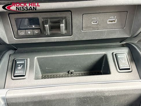 Used 2021 Nissan Titan PRO-4X w/ Pro-4x Convenience Package image 23