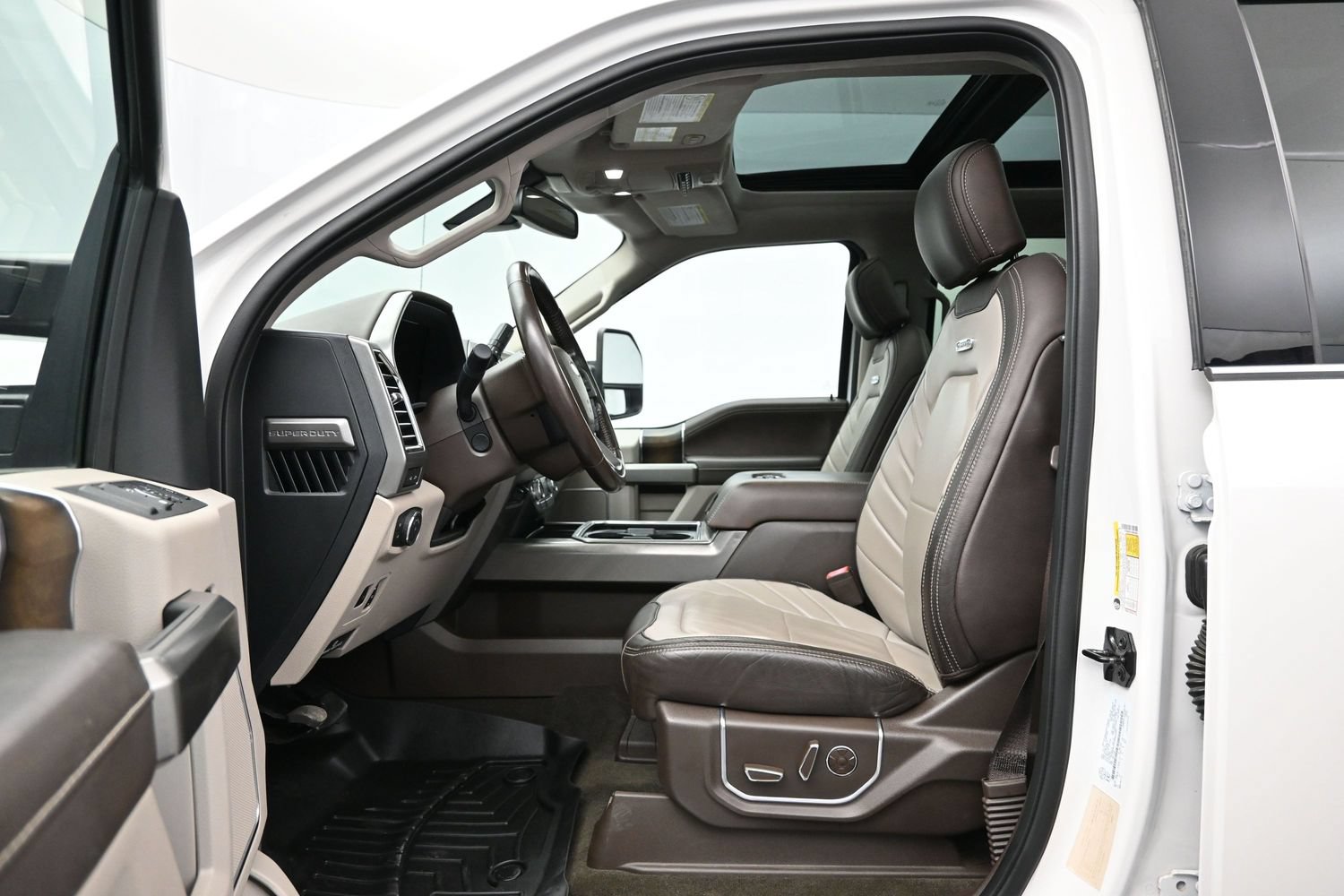 Used 2018 Ford F450 Limited AWD/4WD image 9