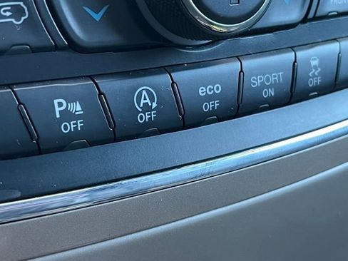 Used 2017 Jeep Grand Cherokee Overland image 38