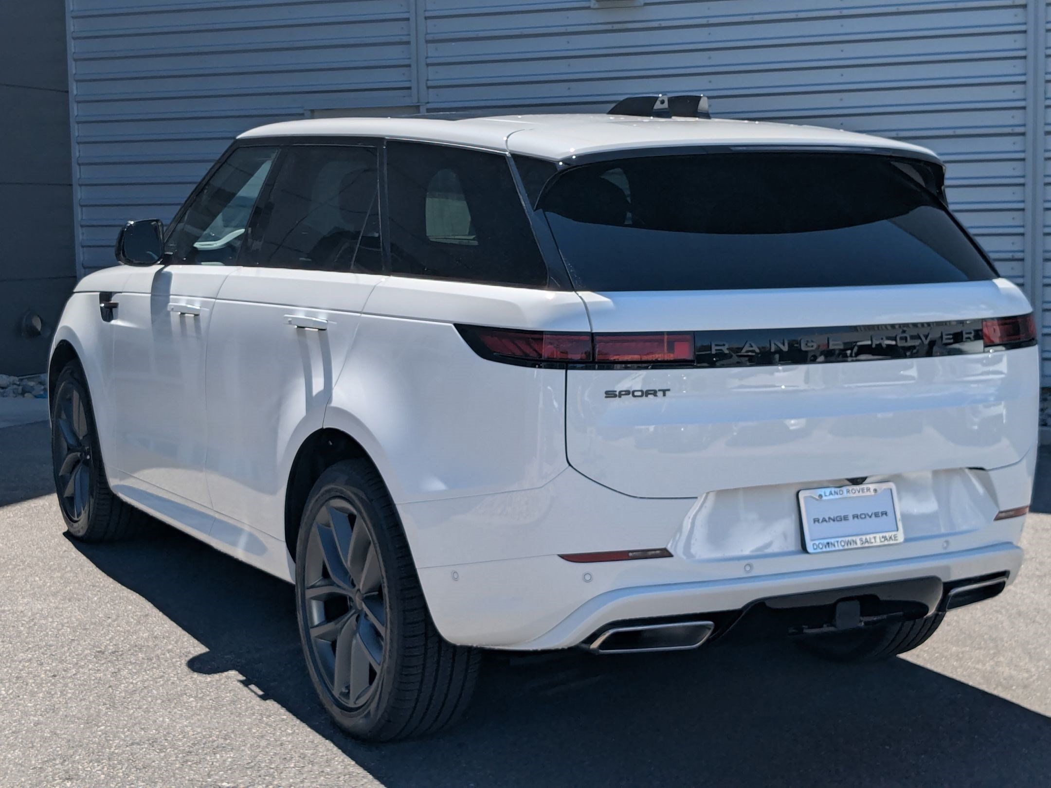 New 2026 Land Rover Range Rover Sport Dynamic SE AWD/4WD image 7