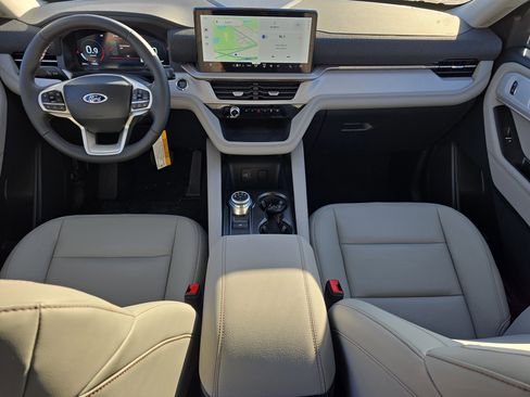 New 2026 Ford Explorer Active image 30