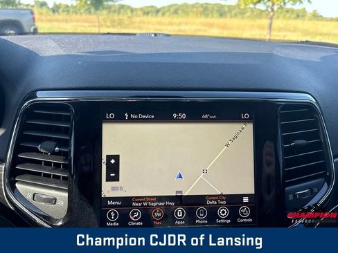 Used 2020 Jeep Grand Cherokee Limited w/ Luxury Group II AWD/4WD image 21