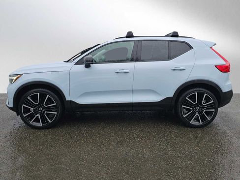 Used 2025 Volvo XC40 B5 Ultra w/ Protection Package Premier image 6