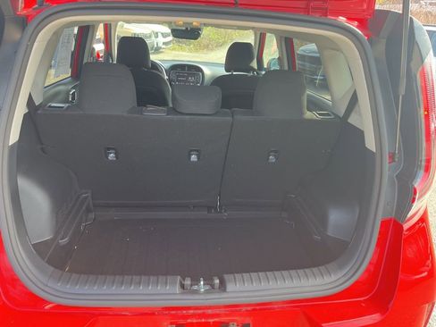 Certified 2023 Kia Soul LX w/ LX Technology Package image 11