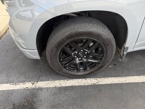 Certified 2024 Chevrolet Silverado 1500 Custom image 2