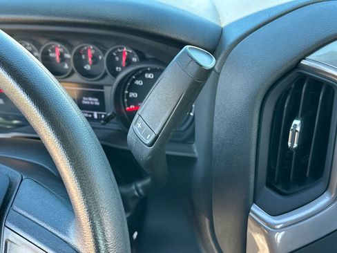 Used 2025 Chevrolet Silverado 1500 W/T RWD image 17