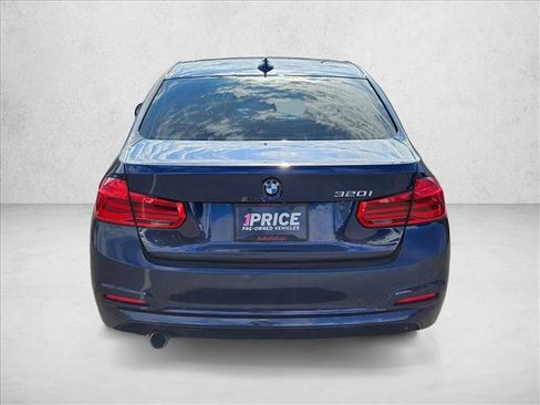 Used 2018 BMW 320i Sedan image 6