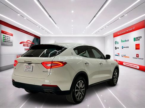 Used 2018 Maserati Levante AWD/4WD image 8