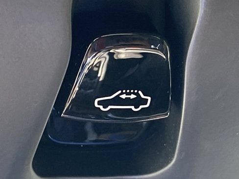 Used 2020 Volvo S60 T5 R-Design FWD image 24