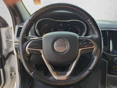 Used 2020 Jeep Grand Cherokee Limited AWD/4WD image 17