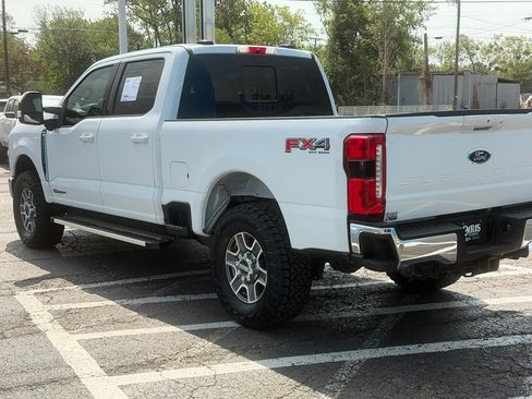 Used 2023 Ford F250 Lariat w/ FX4 Off-Road Package AWD/4WD image 8