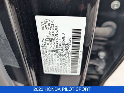 Used 2023 Honda Pilot Sport image 32