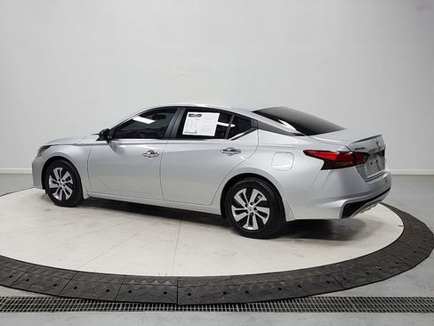 Used 2024 Nissan Altima 2.5 S FWD image 5