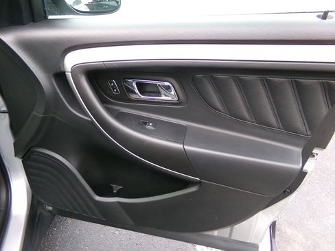 Used 2015 Ford Taurus SEL AWD/4WD image 18