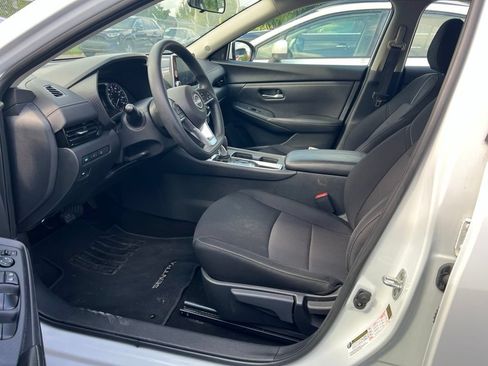 Used 2024 Nissan Sentra SV FWD image 5