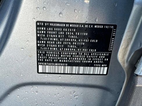 Used 2020 Volkswagen Tiguan SE image 32