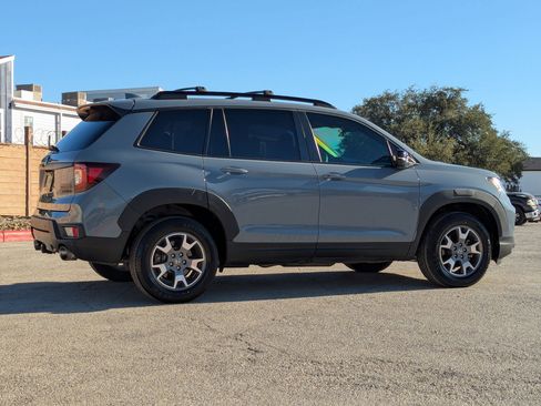 Used 2022 Honda Passport TrailSport image 4