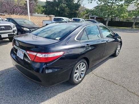 Used 2015 Toyota Camry XLE image 5