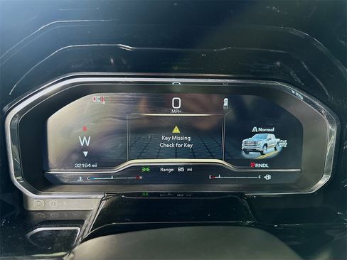 Used 2024 GMC Sierra 1500 SLT image 25