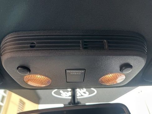 Used 2017 Ford Mustang Coupe image 13