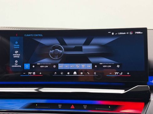 Used 2026 BMW M5 Touring image 80