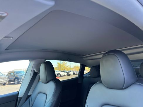 Used 2025 Tesla Model Y Performance AWD/4WD image 31