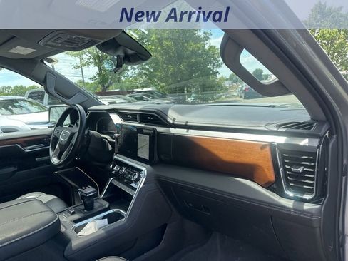 Used 2023 GMC Sierra 1500 Denali AWD/4WD image 3