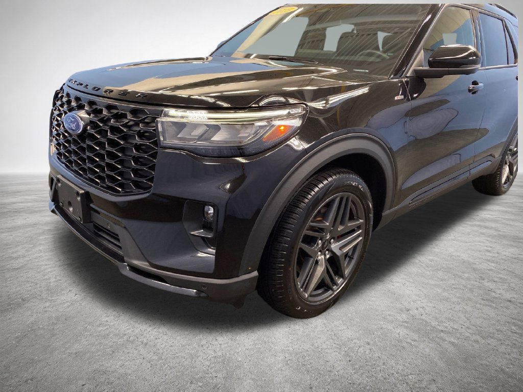 Used 2025 Ford Explorer ST-Line w/ ST-Line Street Pack AWD/4WD image 53