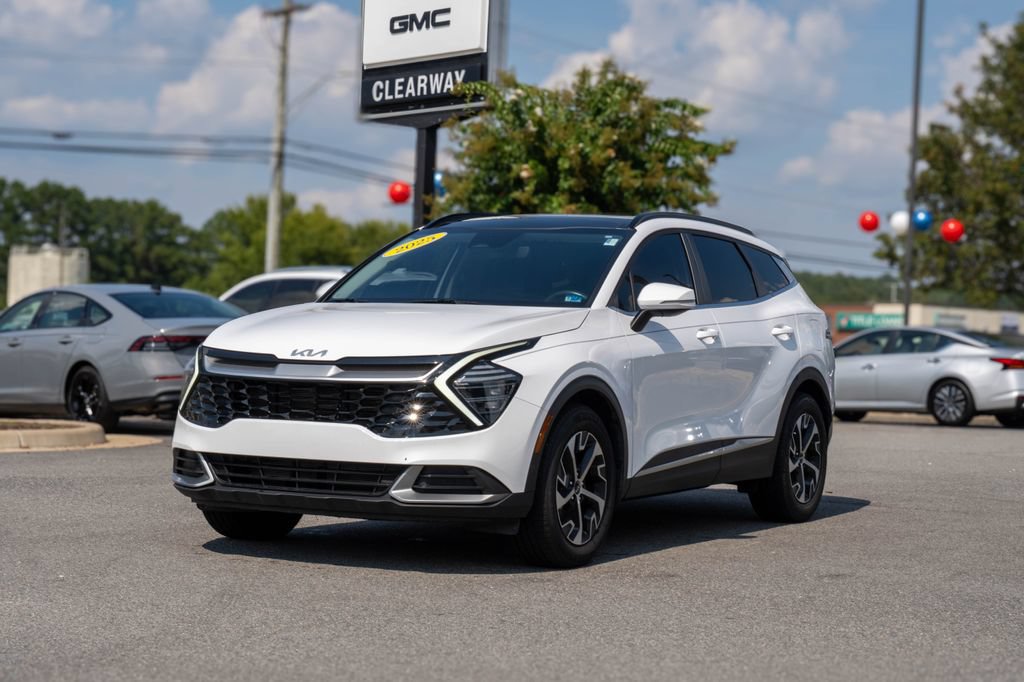 Used 2025 Kia Sportage EX w/ Premium Package FWD image 3