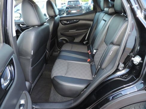 Certified 2021 Nissan Rogue Sport SV w/ Technology Package FWD image 20