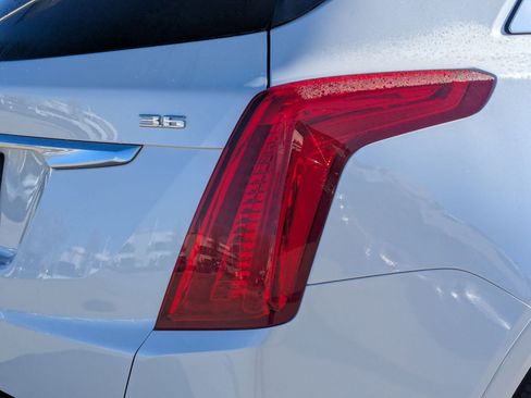 Used 2019 Cadillac XT5 Luxury image 12