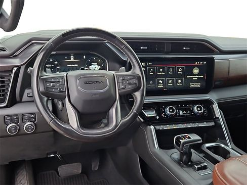 Used 2023 GMC Sierra 1500 Denali Ultimate image 17